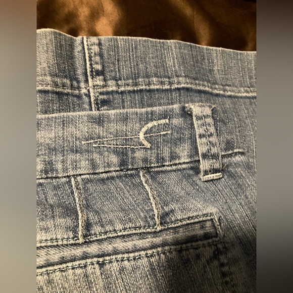 American Eagle, size 6 short, super cute denim jeans, dress up or down - Picture 3 of 8